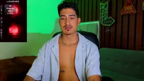 Snapshot of ken_blaker chatting on November 11, 6:41 pm ken_blaker online show from November 11, 6:41 pm