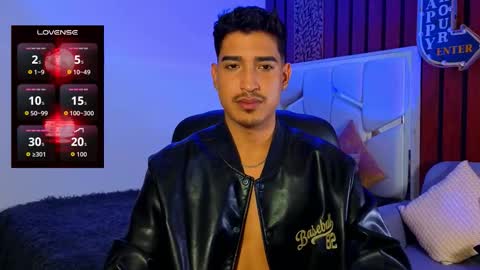 Snapshot of ken_blaker chatting on November 24, 6:29 pm ken_blaker online show from November 24, 6:29 pm