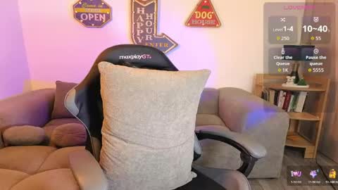 ken_blaker online show from April 23, 5:19 am