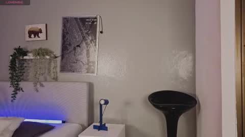 Snapshot of ken_boy_ chatting on October 10, 11:42 am online show from October 10, 11:42 am