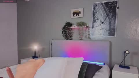 Snapshot of ken_boy_ chatting on November 7, 11:32 am online show from November 7, 11:32 am