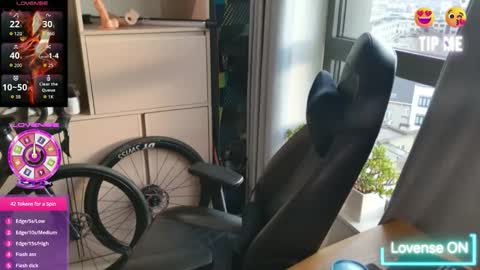 Snapshot of ken_davids chatting on December 21, 1:40 pm KenD online show from December 21, 1:40 pm