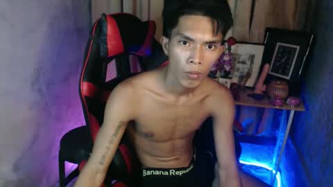 ken_minjun online show from January 12, 5:07 pm