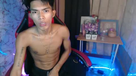 ken_minjun online show from February 1, 9:57 pm