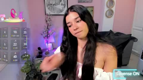 Carolina  online show from January 6, 2:43 pm