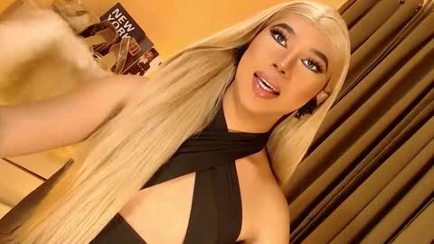 Ebony online show from October 10, 6:40 pm