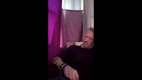kendall21978 online show from May 27, 6:49 pm