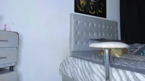 Snapshot of kendall__hot_sexy chatting on October 9, 4:21 am Kendall online show from October 9, 4:21 am