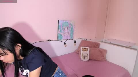 Snapshot of kendall_hernandez chatting on February 5, 2:33 pm Kendall online show from February 5, 2:33 pm