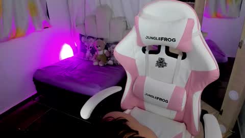 KendallHoule online show from January 10, 3:30 am