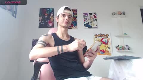 kendall ross online show from December 19, 6:01 pm