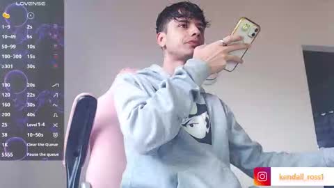 kendall ross online show from October 1, 2:23 pm