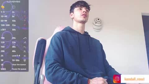 kendall ross online show from October 25, 3:29 pm