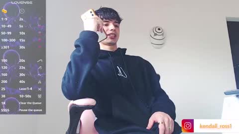 kendall ross online show from October 31, 3:57 pm