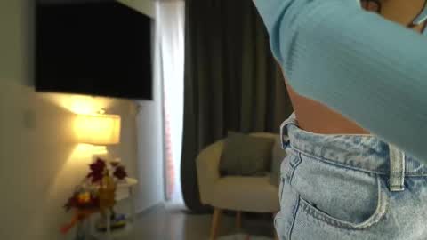 Andrea online show from November 13, 9:03 pm