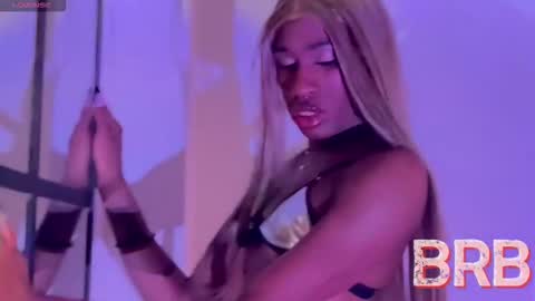 kendallgil_ online show from October 27, 5:00 am