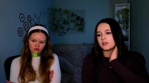 Kendal online show from November 18, 10:52 am