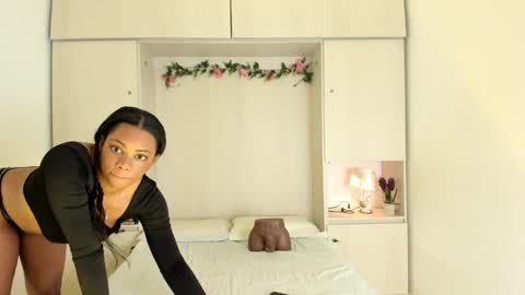 Kendal online show from February 19, 12:12 pm