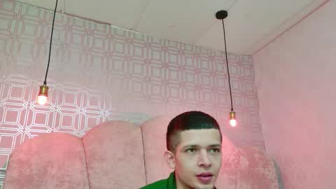 Kendall and Taylor online show from November 25, 12:27 pm