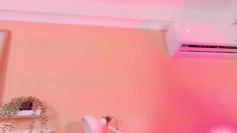   online show from March 19, 9:13 am