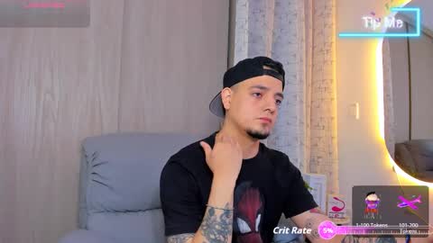 kendel_dimitri online show from October 4, 6:33 am
