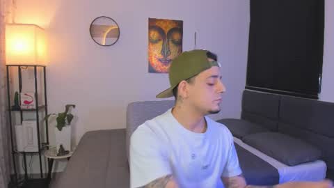 kendel_dimitri online show from July 19, 4:49 am