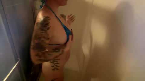 Snapshot of kendra34dd chatting on January 15, 1:32 am kendra34dd online show from January 15, 1:32 am