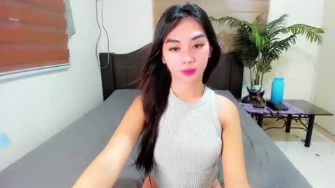 kendra_cake69 online show from May 13, 9:44 pm