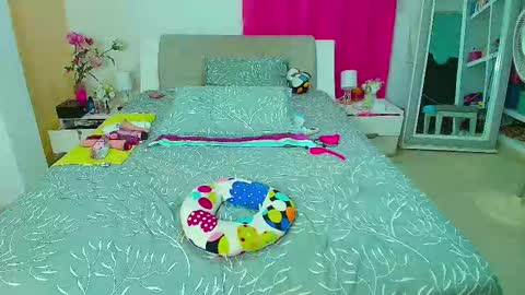 Snapshot of kendra_love31 chatting on February 13, 5:58 am kendra_love31 online show from February 13, 5:58 am