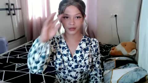 Snapshot of kendra_lunaxx chatting on June 29, 8:09 am kendra_lunaxx online show from June 29, 8:09 am