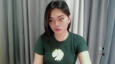 Snapshot of kendra_slut chatting on February 21, 12:38 am K E N D R A online show from February 21, 12:38 am