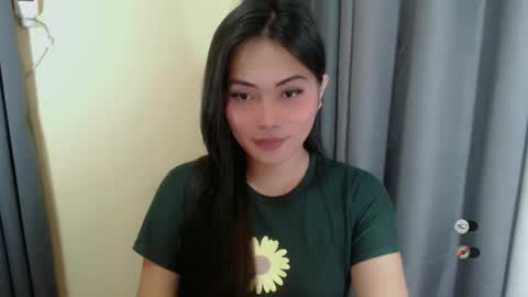 Snapshot of kendra_slut chatting on March 6, 9:20 pm K E N D R A online show from March 6, 9:20 pm