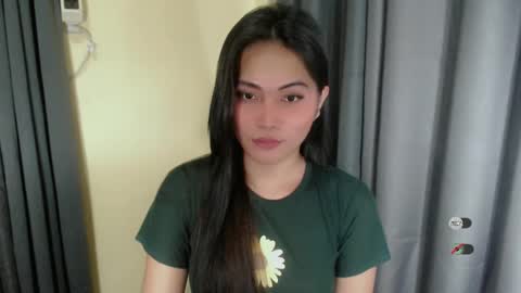Snapshot of kendra_slut chatting on March 12, 9:03 pm K E N D R A online show from March 12, 9:03 pm