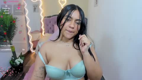 Snapshot of kendra_tay chatting on January 4, 9:00 am kendra online show from January 4, 9:00 am