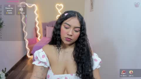 Snapshot of kendra_tay chatting on February 8, 3:19 am kendra online show from February 8, 3:19 am