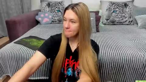 Kendra online show from November 3, 12:13 am