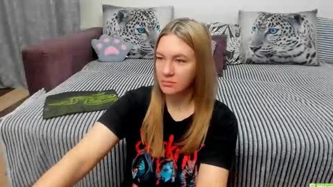 Kendra online show from November 18, 11:59 pm