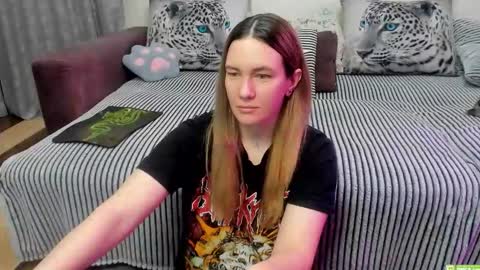 Kendra online show from March 24, 11:43 pm