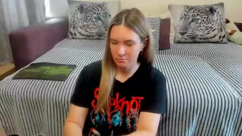 Snapshot of kendra_xx_ chatting on June 26, 12:15 am Kendra online show from June 26, 12:15 am