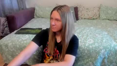 Snapshot of kendra_xx_ chatting on July 1, 12:12 am Kendra online show from July 1, 12:12 am