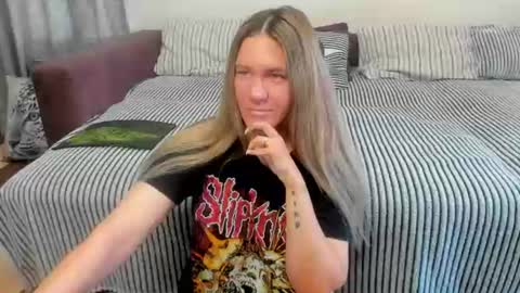 Snapshot of kendra_xx_ chatting on July 20, 11:40 pm Kendra online show from July 20, 11:40 pm