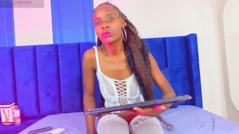 KENDRAFIRE CR online show from April 19, 12:26 pm