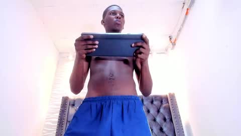 Snapshot of kendrick_uwe chatting on June 2, 12:29 pm KENDRICK online show from June 2, 12:29 pm