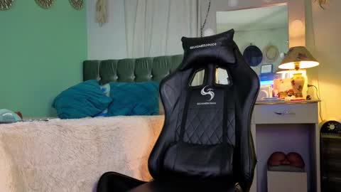 Chriss Morales online show from October 9, 12:19 am