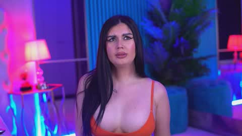 Kendra online show from January 6, 4:00 pm