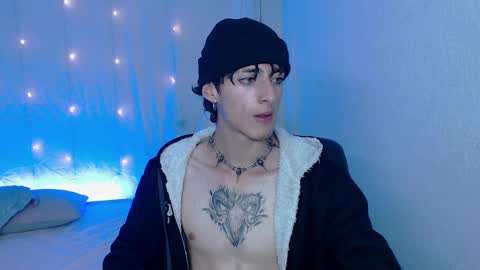 Snapshot of kenny__hot chatting on December 10, 4:27 pm kenny online show from December 10, 4:27 pm