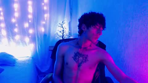 Snapshot of kenny__hot chatting on December 19, 6:56 pm kenny online show from December 19, 6:56 pm