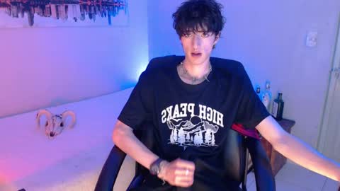 Snapshot of kenny__hot chatting on January 27, 4:11 pm kenny online show from January 27, 4:11 pm