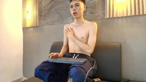 kenny_hank online show from April 15, 4:08 am