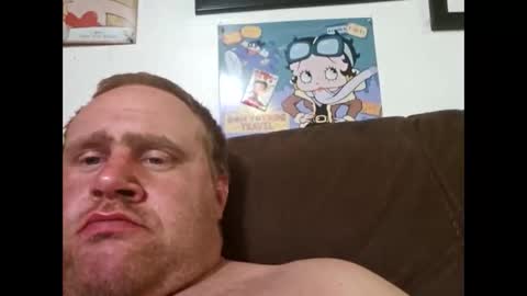Snapshot of kentbrooks chatting on December 14, 6:41 am looking 4 free c2c online show from December 14, 6:41 am